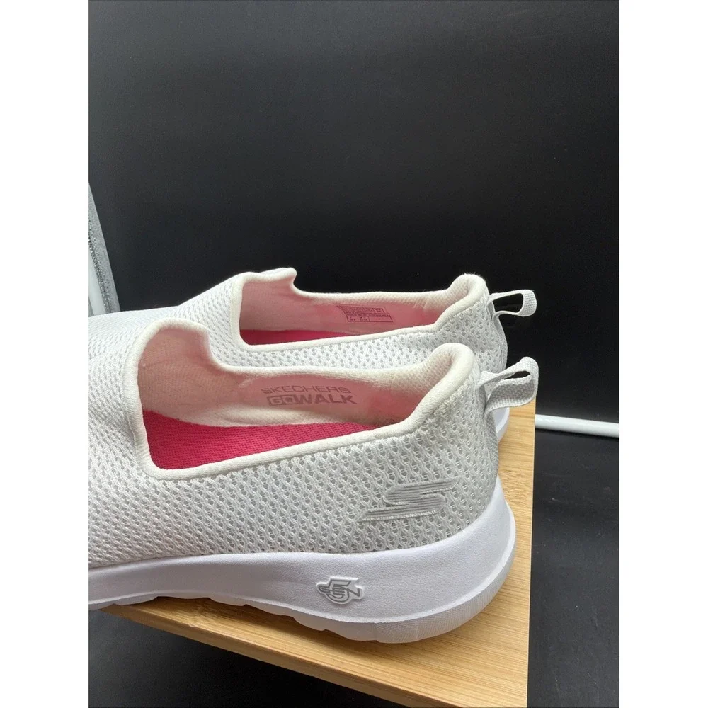 Skechers Go Walk Gen 5 Womens Size 8.5 White Athletic Slip On Shoes Sneakers